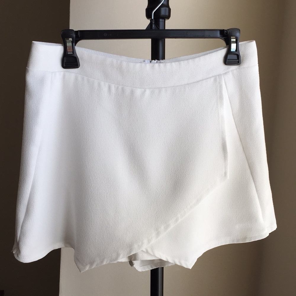 3/$35 NECESSARY skorts